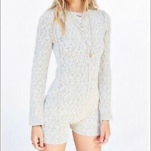Knitted romper - Picture 1 of 6